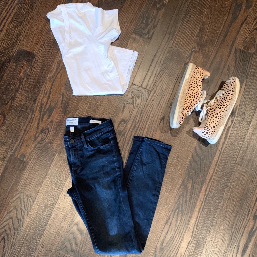 Frame Denim Le Skinny de Jeanne. Size 27.